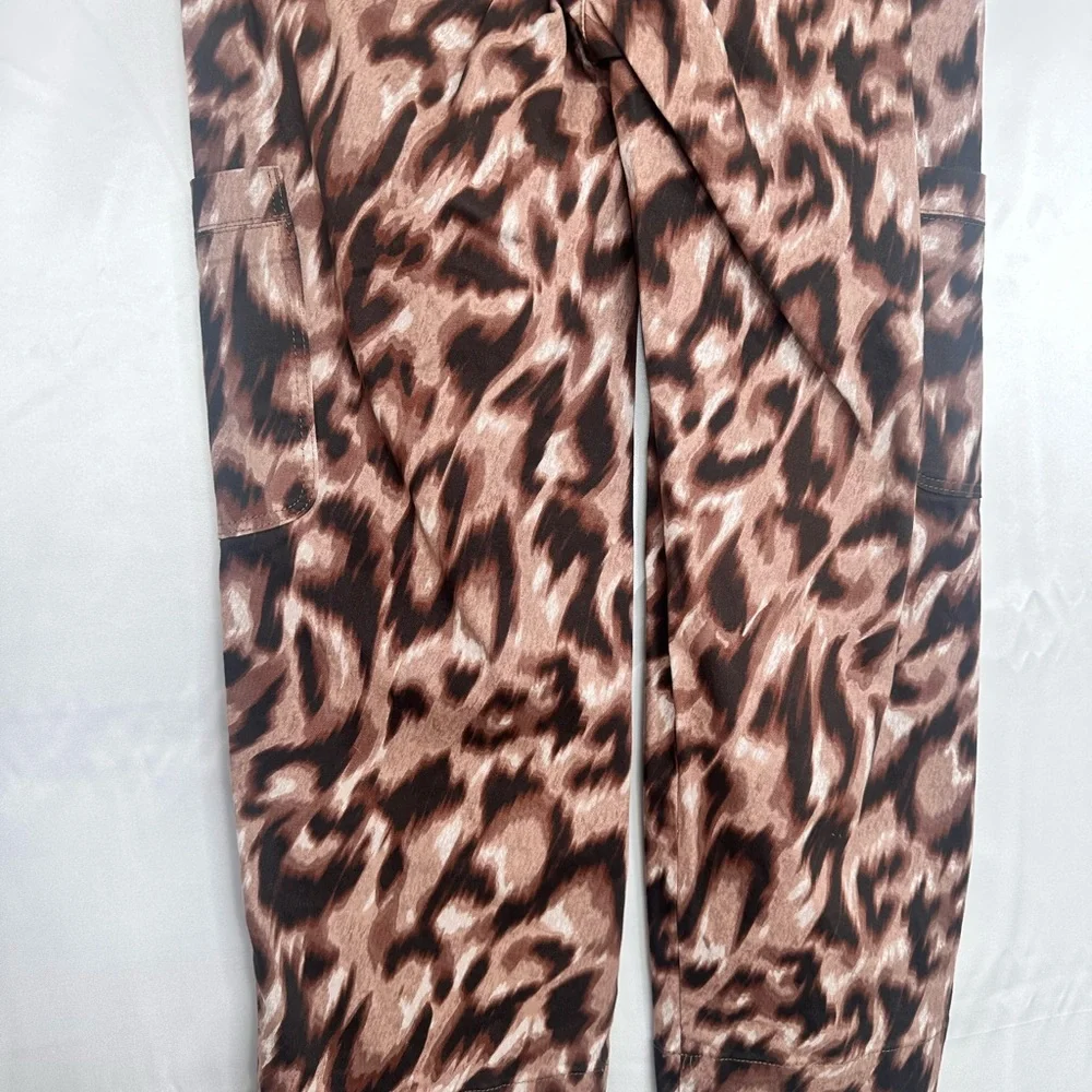 NWT Democracy “Ab”‎ Technology Skyrise Cargo Pants Leopard Print Size 6 - Picture 12 of 13